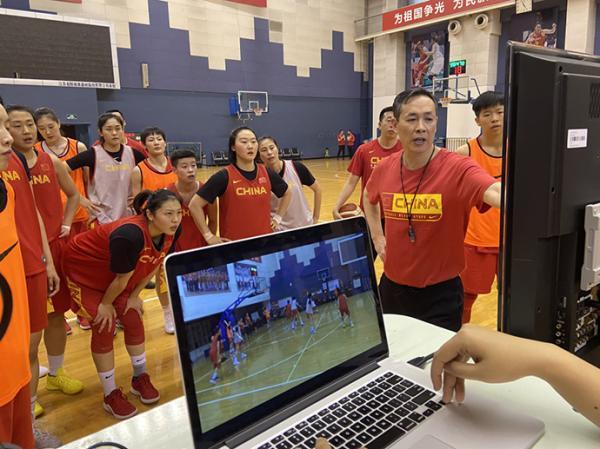 女籃比賽錄像最新，自然美景下的籃球之旅