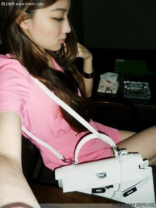 鄭州科技新品亮相，功能亮點與體驗展示，遠(yuǎn)離色情內(nèi)容，感受科技魅力