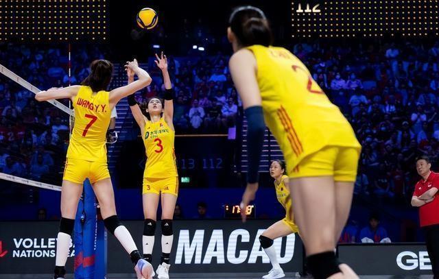 2024澳門(mén)正版碼表圖,現(xiàn)象分析定義_UWB94.211高端體驗(yàn)版