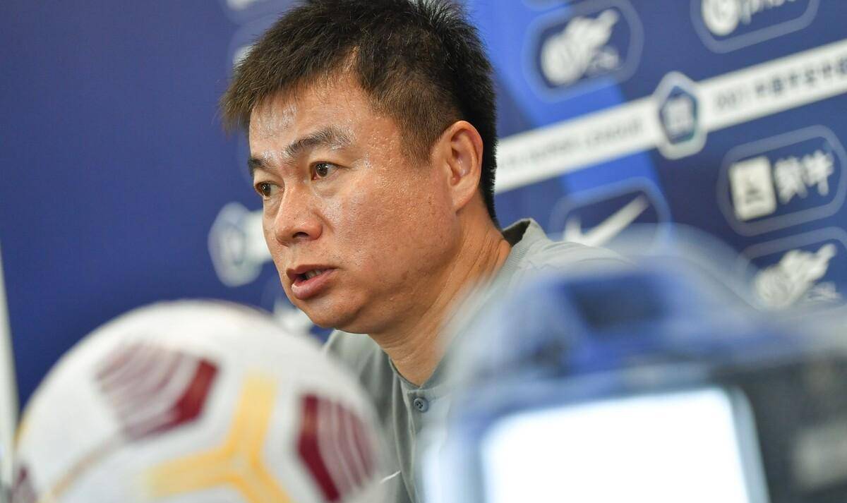 于根偉最新動態(tài)揭秘，小巷深處的獨特風味探秘之旅