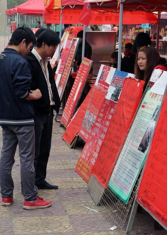 豐城最新晉工招聘，小巷中的獨(dú)特機(jī)遇，探索職業(yè)新篇章！