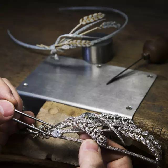 首飾最新技術(shù)，友情的溫馨陪伴與故事