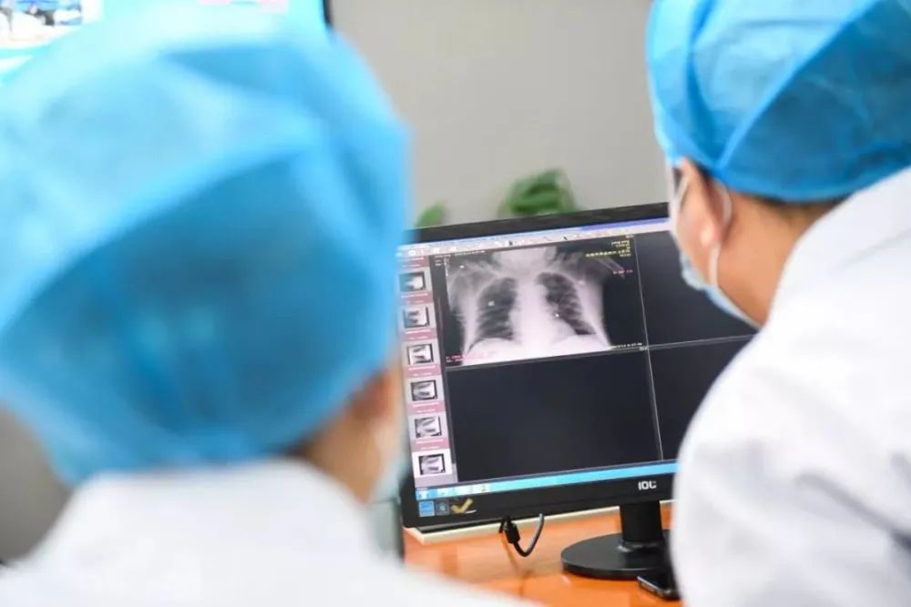 最新疫情動態(tài)圖，疫情與歡樂生活的交織