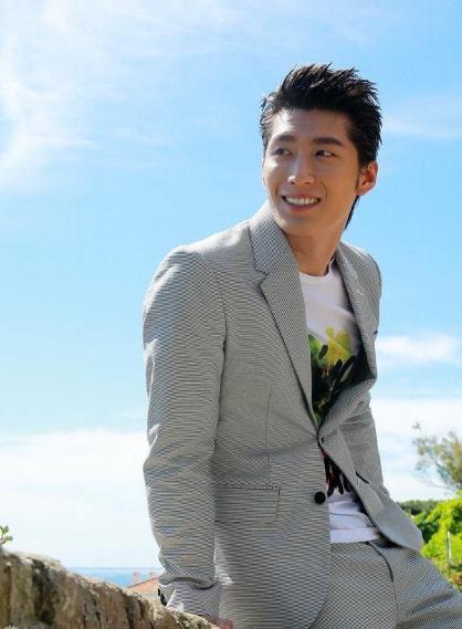 揭秘演員張博背后的神秘愛(ài)情故事，與妻子的娛樂(lè)圈愛(ài)情故事曝光