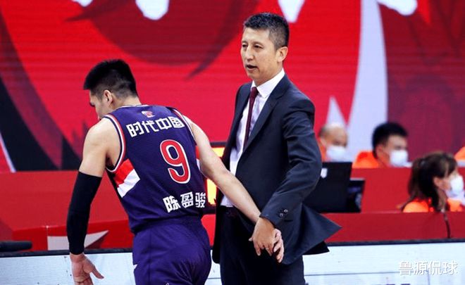 郭士強比賽視頻，籃球戰(zhàn)術與技術深度剖析