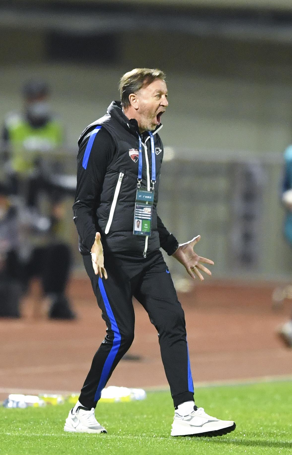 深圳隊(duì)比賽，變化、自信與成就的力量展現(xiàn)賽場(chǎng)風(fēng)采