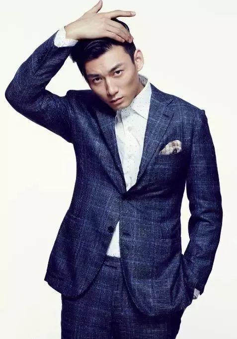 演員王翌舟，從舞臺到熒屏的自信成就之路