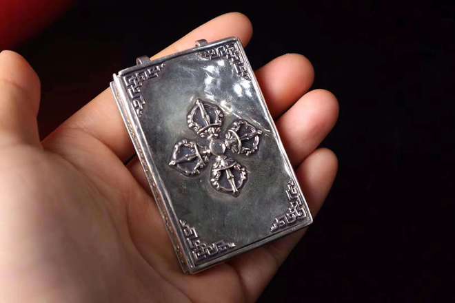 佛牌明星的成長之路，一路學(xué)習(xí)，自信閃耀