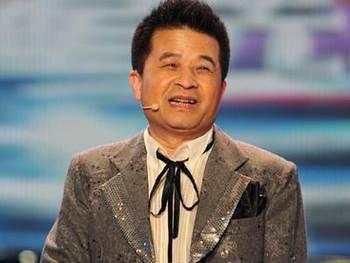 央視老畢最新動(dòng)態(tài)揭秘，小巷深處的特色小店探秘之旅