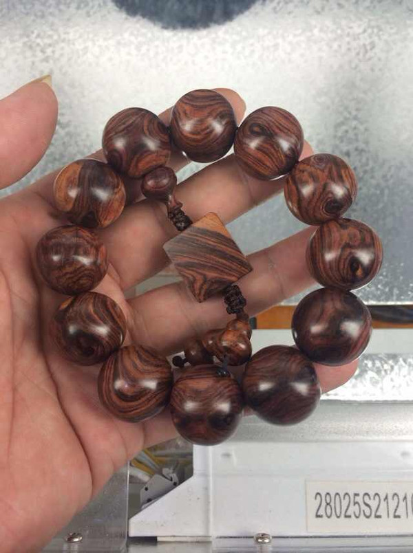 海南黃花梨當(dāng)前價(jià)格全面指南，最新行情解析與深度解讀