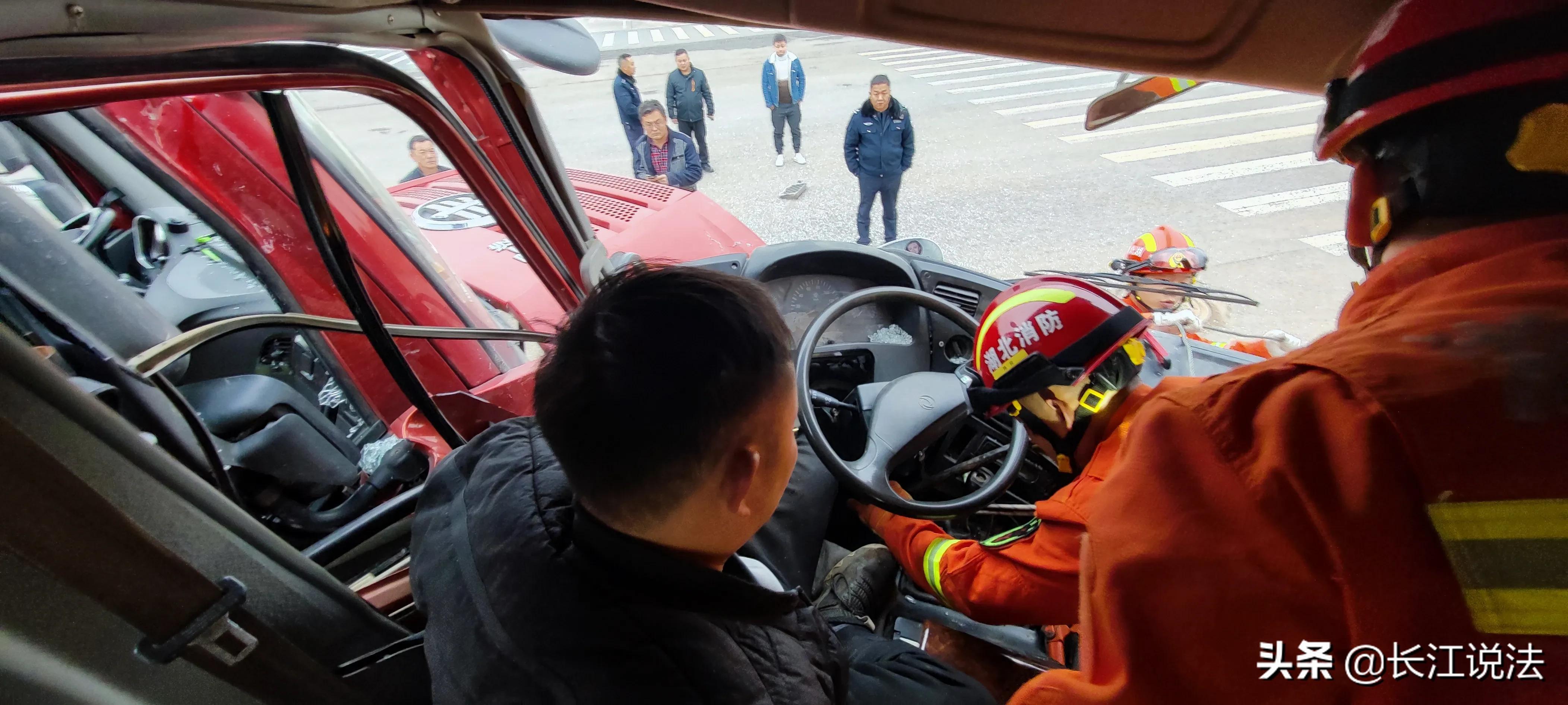 震撼！蘄春再現(xiàn)車禍悲劇，警鐘長(zhǎng)鳴——2025最新車禍新聞