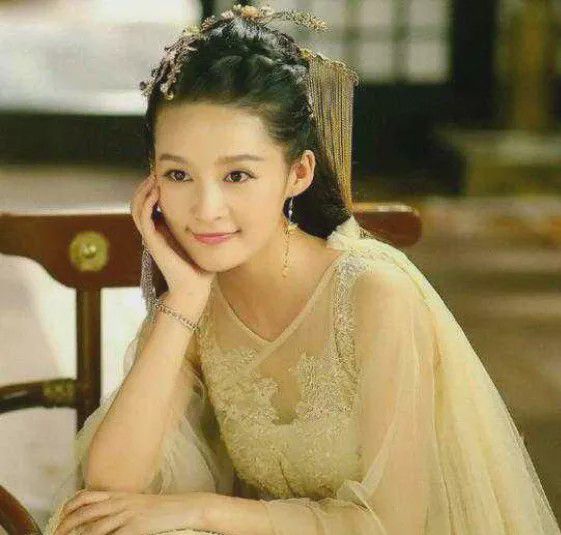 荊小八在楚喬傳中的熱血演繹，傳奇演員展現(xiàn)角色魅力！