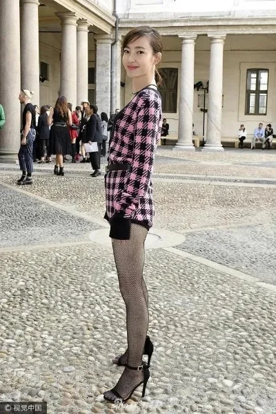 明星絲襪微博，變化中學習，自信成就夢想之路