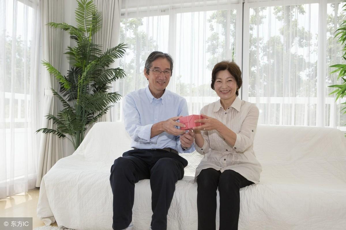 最新挖雞眼視頻，小巷深處的獨特挖雞眼之旅探索