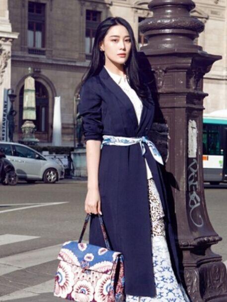 范冰冰最新街拍，時尚潮流的新標(biāo)桿典范