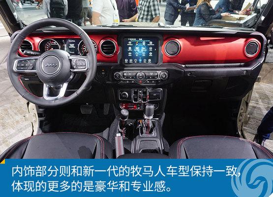 最新WWE狂野角斗士，熱血激戰(zhàn)，榮耀歸來！