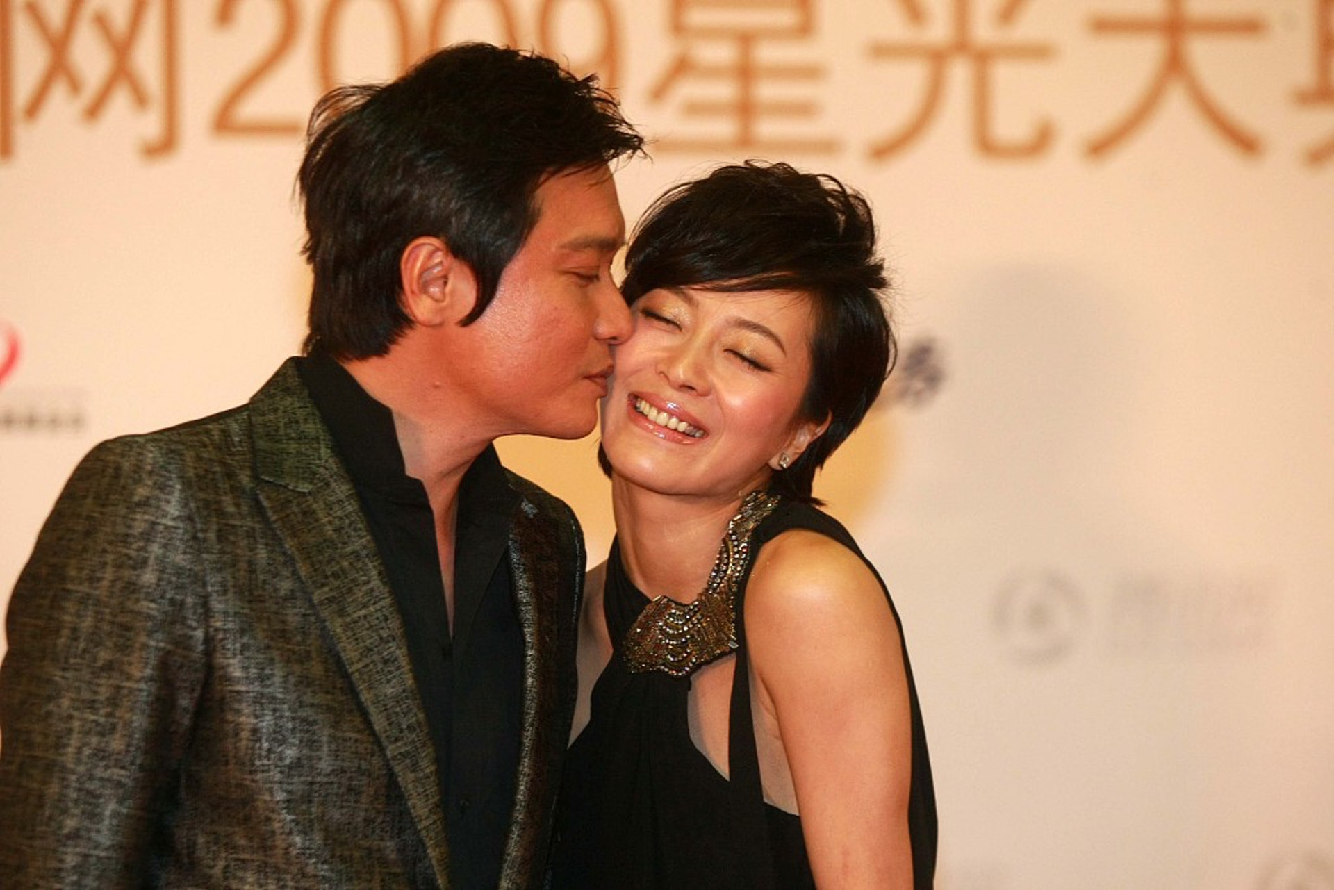 羅嘉良蘇巖最新視頻，聚焦二人世界，熒幕內(nèi)外的故事探索