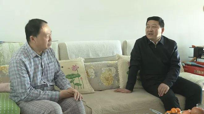 時(shí)政新聞速遞，最新動(dòng)態(tài)大揭秘，新鮮資訊不容錯(cuò)過(guò)！