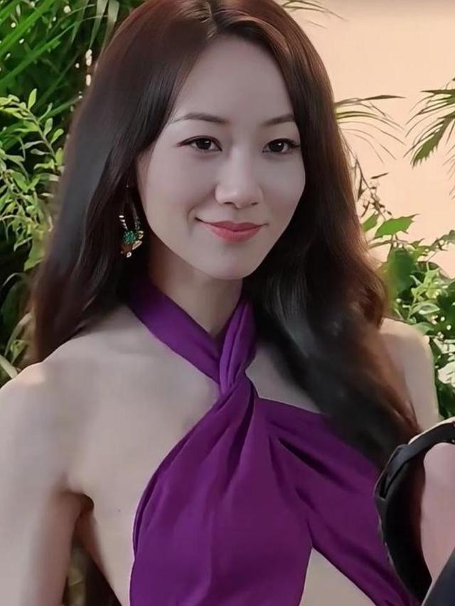 女性頭像時(shí)尚潮流演變，最新風(fēng)尚與2025年流行趨勢(shì)預(yù)測(cè)